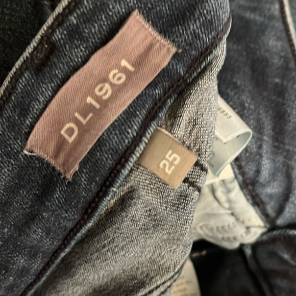DL1961 Bridget Boot High Rise Instasculpt™ Jeans 25 - Picture 8 of 8